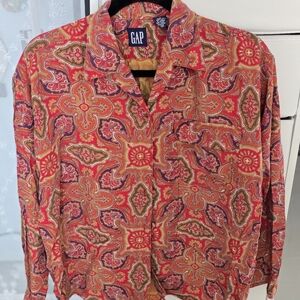 GAP Women's Vibrant Red and Orange Paisley Shirt